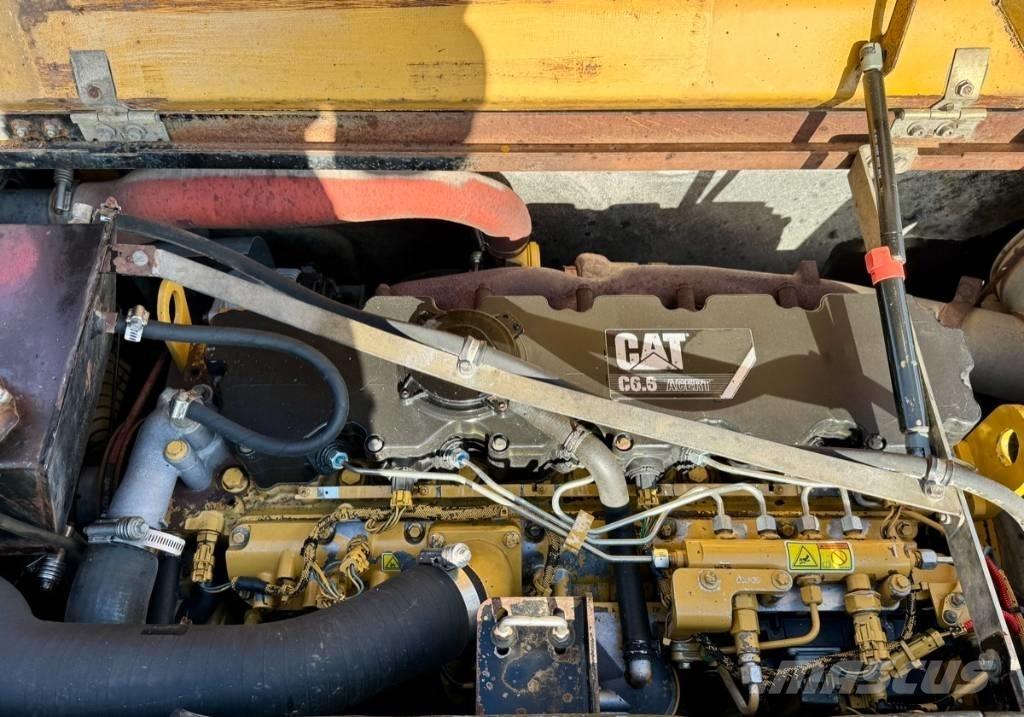 CAT M 318 D Bageri na kotačima