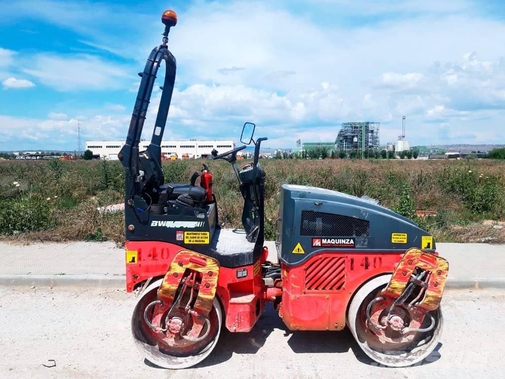 Bomag BW 120 AD-4 Valjci sa dvojnim bubnjem
