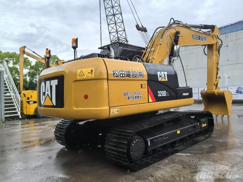 CAT 320D2 Midi bageri 7t – 12t