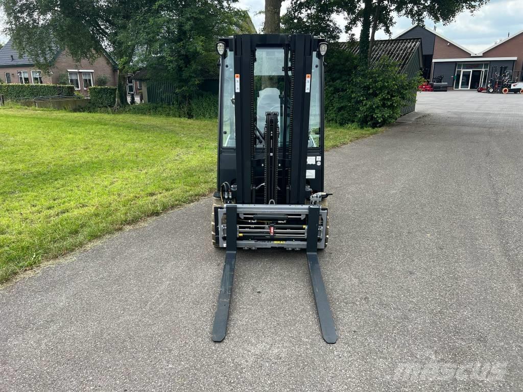 Bobcat B 25 X-7 Plus Električni viličari