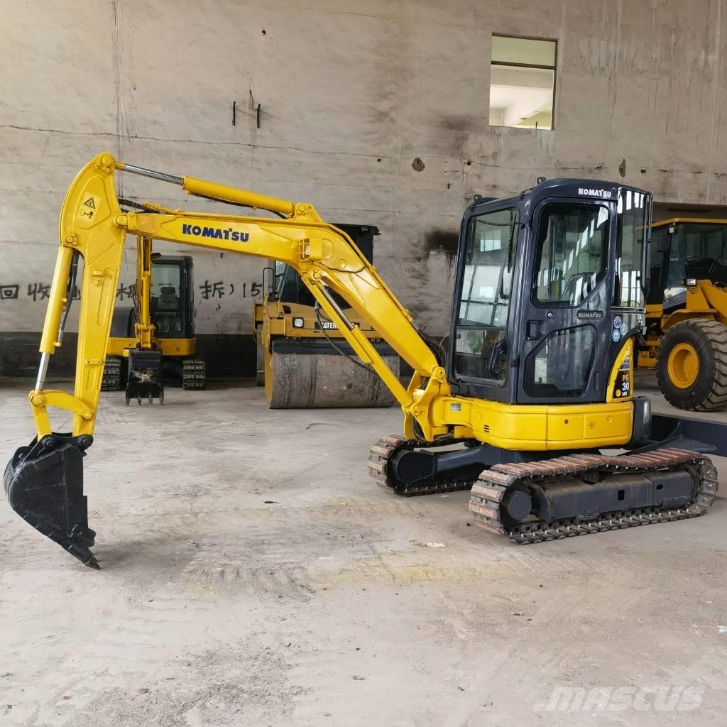 Komatsu PC30 Bageri gusjeničari