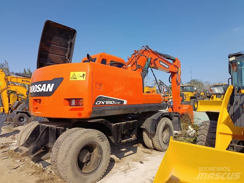 Doosan DH 150 W-7 Bageri na kotačima