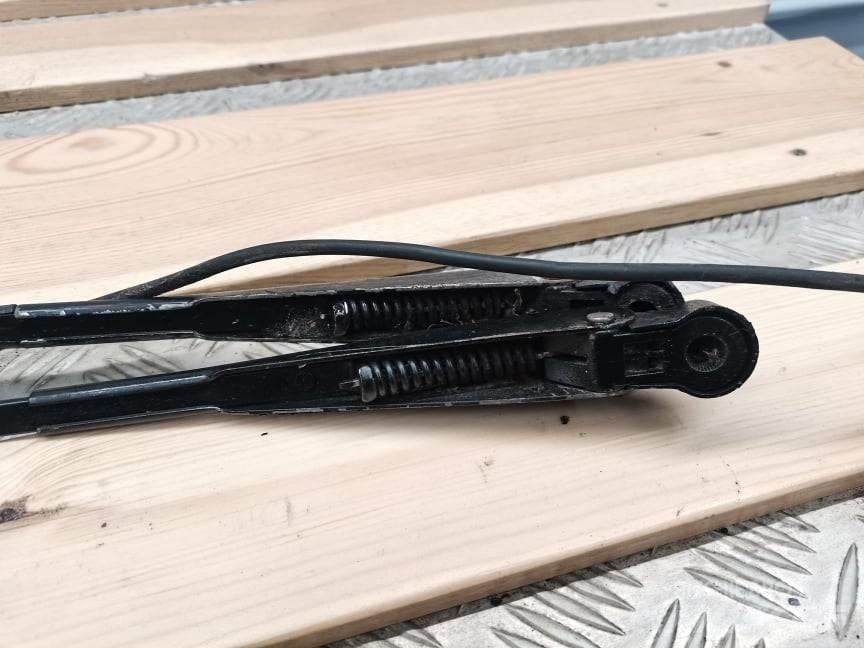 Manitou MLT .... wiper Kabine i unutrašnjost