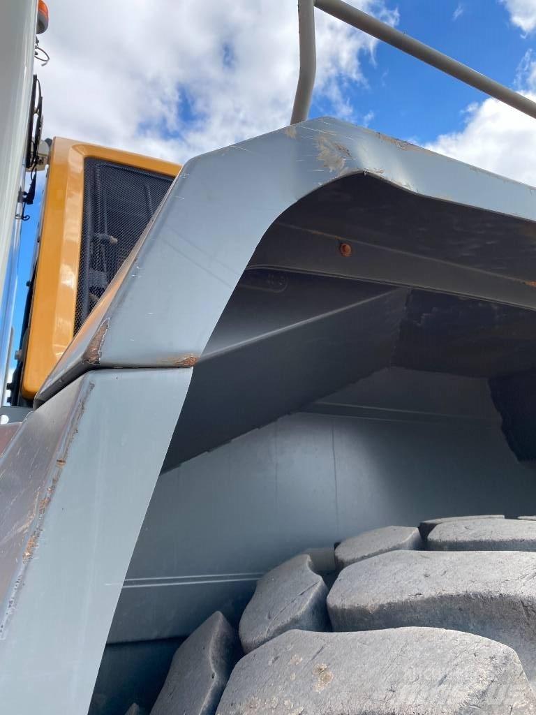 Liebherr L 586 Utovarivači na kotačima
