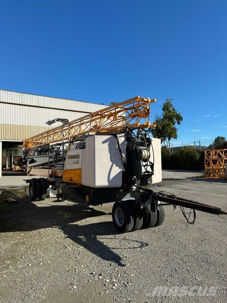 Liebherr L1-32 Toranjski kranovi