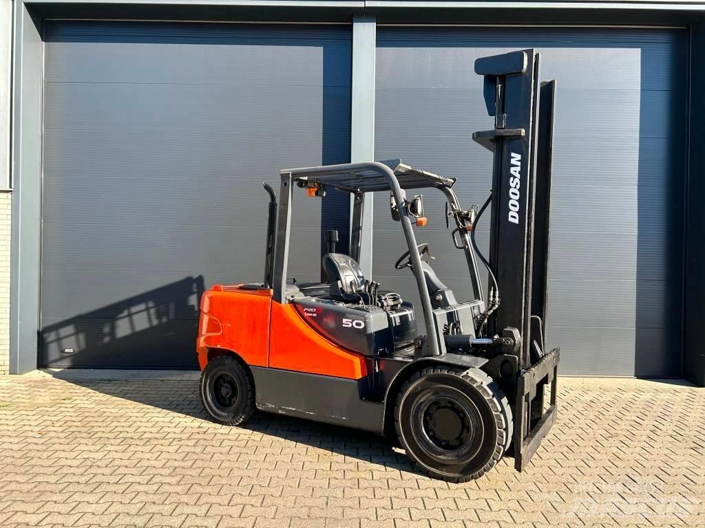 Doosan D50C-5 Dizelski viličari