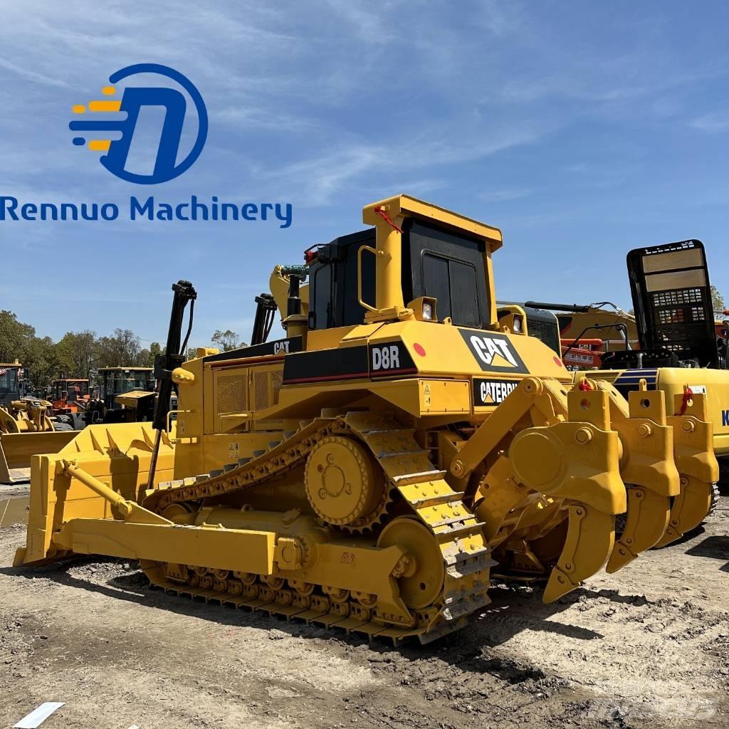 CAT D 8 R Buldožeri gusjeničari