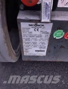 SkyJack SJ III 3226 Škaraste platforme