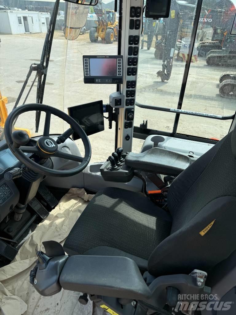 Volvo L 220 H Utovarivači na kotačima