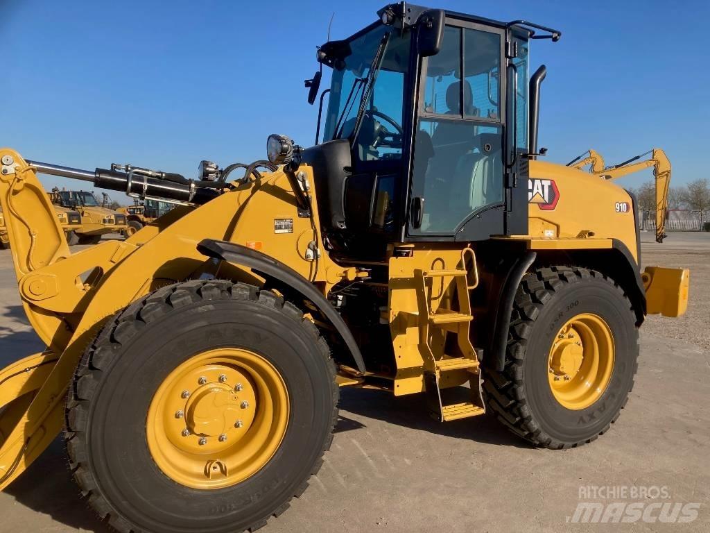 CAT 910 Utovarivači na kotačima
