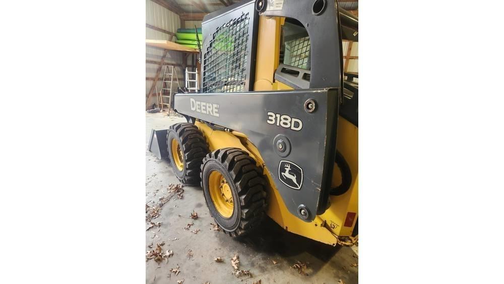 John Deere 318 D Skid steer mini utovarivači