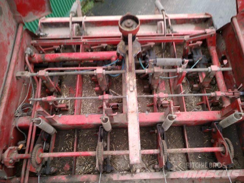 Vicon HP 1600 Balirke za kockaste bale