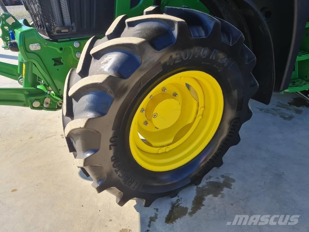John Deere 6120 M Traktori
