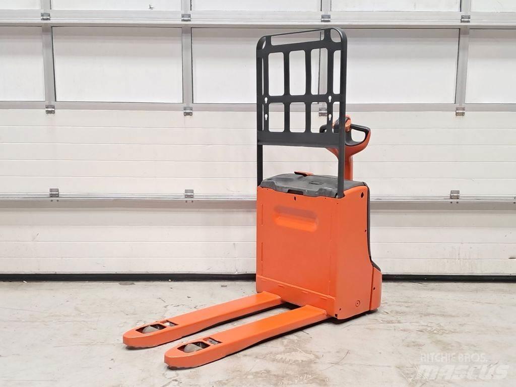 Linde T16 Nisko podizni električni viličar
