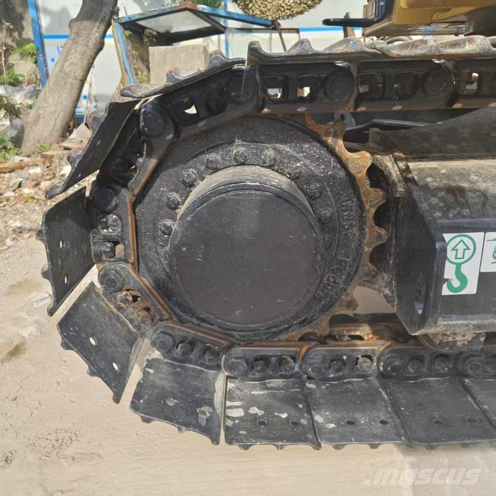 CAT 310 Bageri gusjeničari
