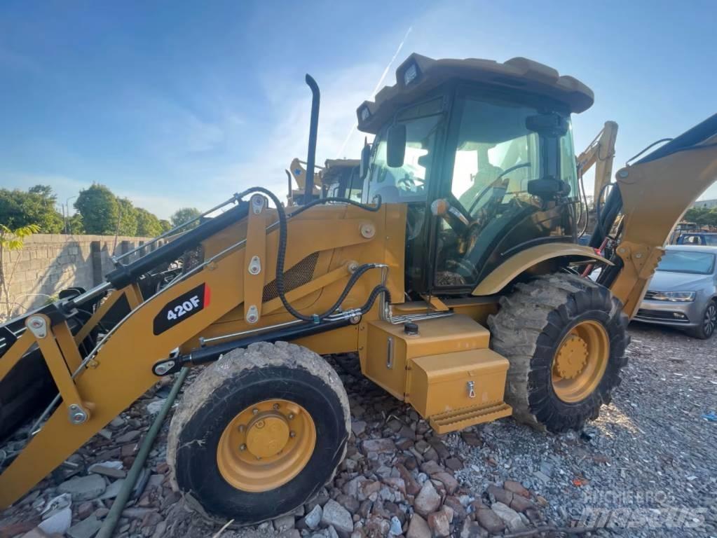 CAT 420f Utovarni rovokopači