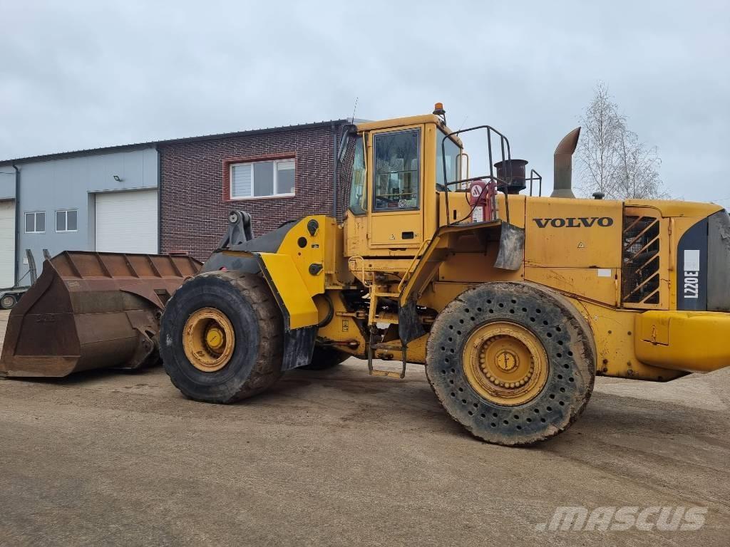 Volvo L 220 E Utovarivači na kotačima