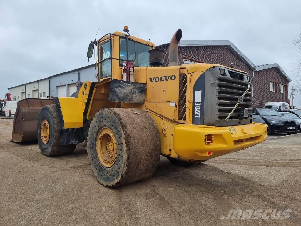 Volvo L 220 E Utovarivači na kotačima