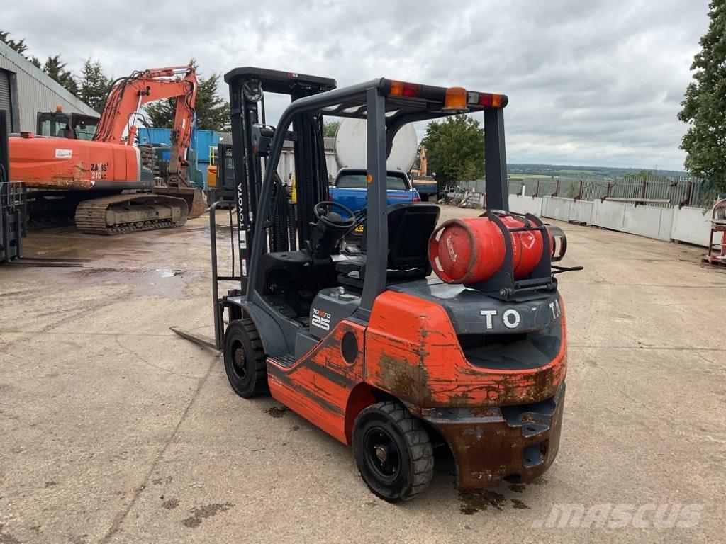 Toyota 02-FGF25 Plinski viličari