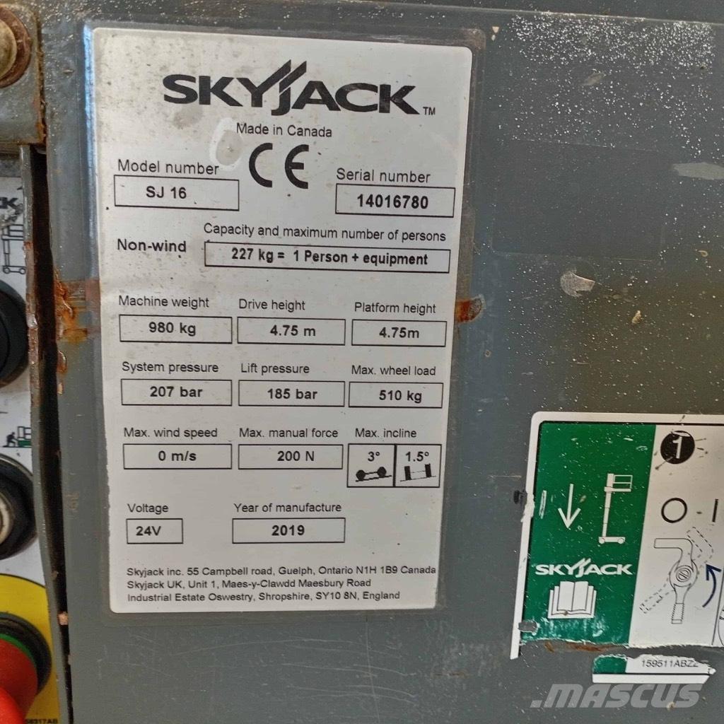 SkyJack SJ 16 Vertikalne radne podizne platforme