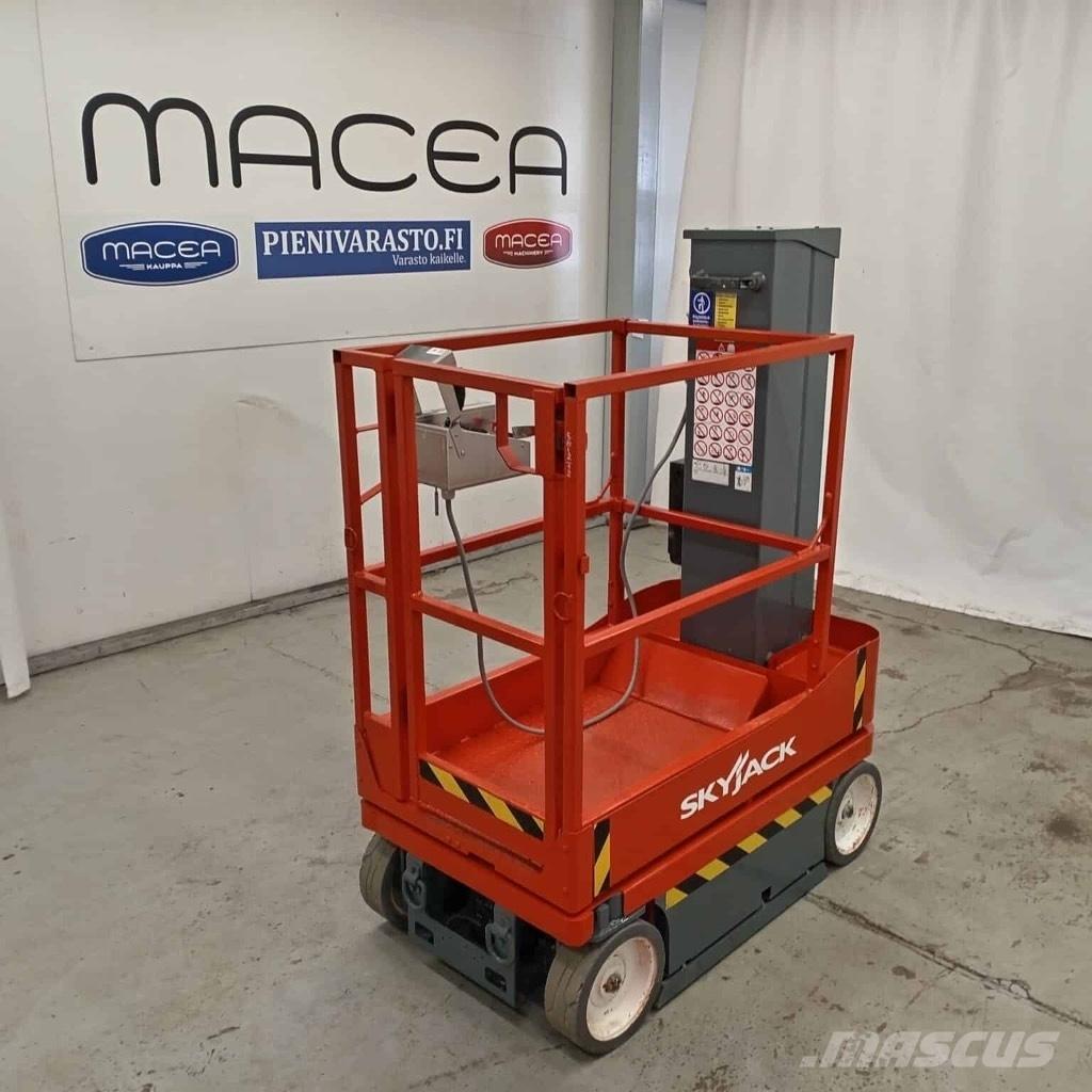 SkyJack SJ 16 Vertikalne radne podizne platforme