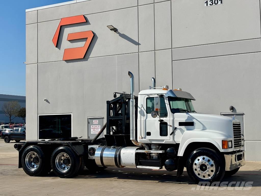 Mack CHU 613 Recovery vozila