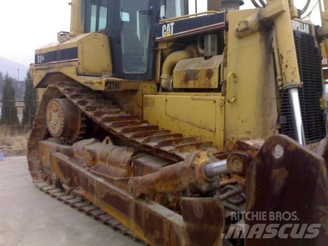 CAT D 8  R Buldožeri gusjeničari