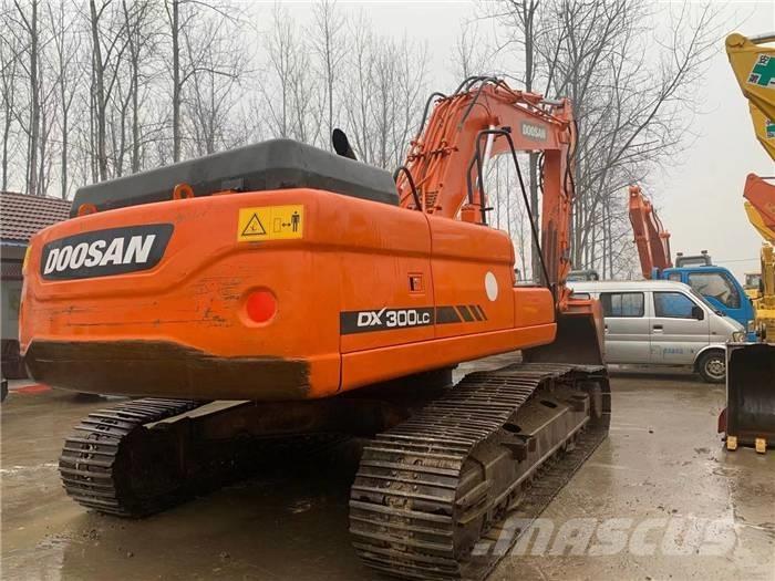 Doosan dx300 Bageri gusjeničari