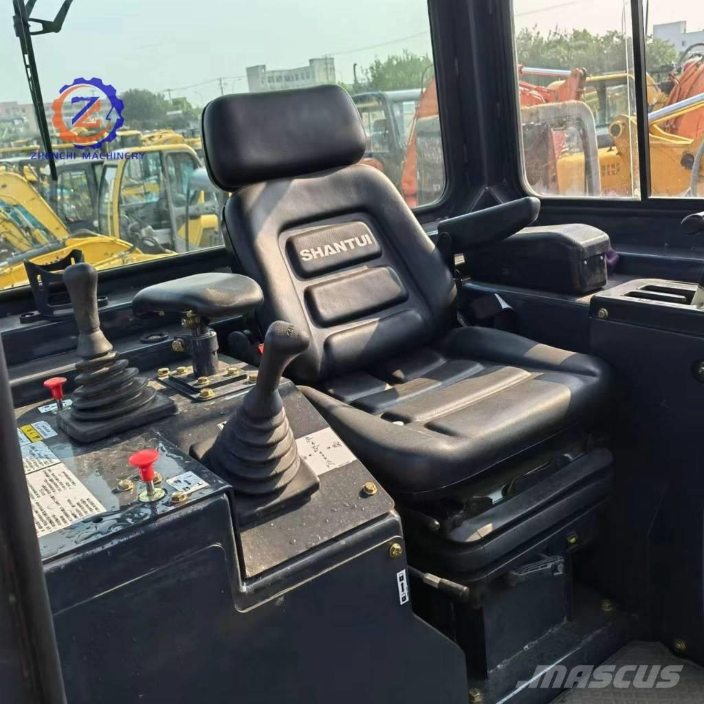 Shantui SD 22 Buldožeri gusjeničari