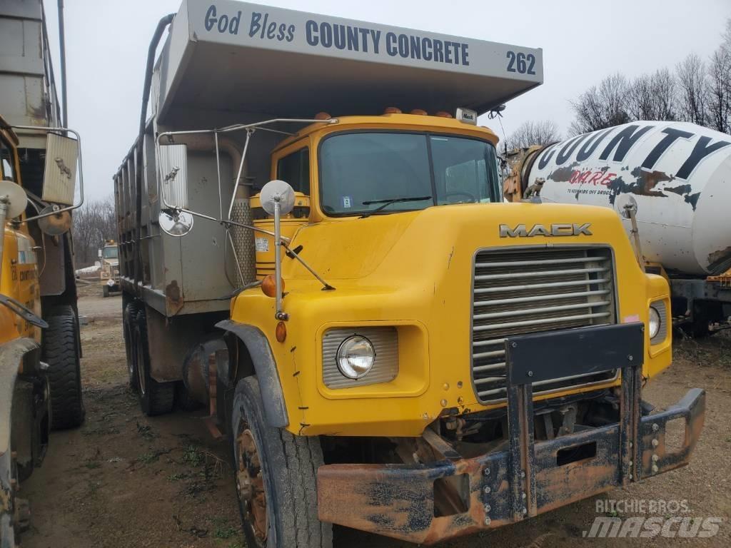 Mack DM690SX Kiper kamioni