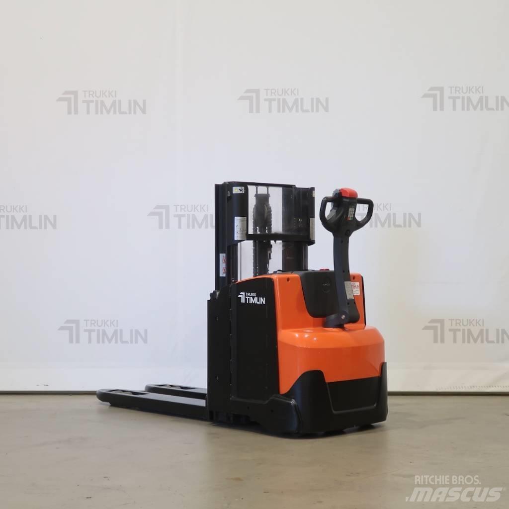 Toyota SWE200D Ručni električni viličar