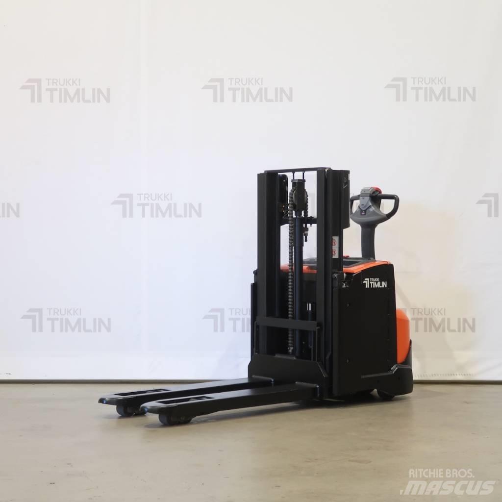 Toyota SWE200D Ručni električni viličar