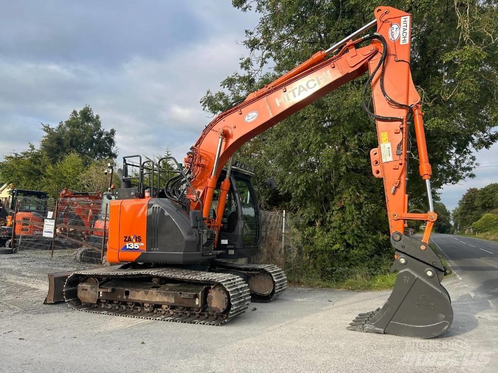 Hitachi ZX 135 US-6 Bageri gusjeničari
