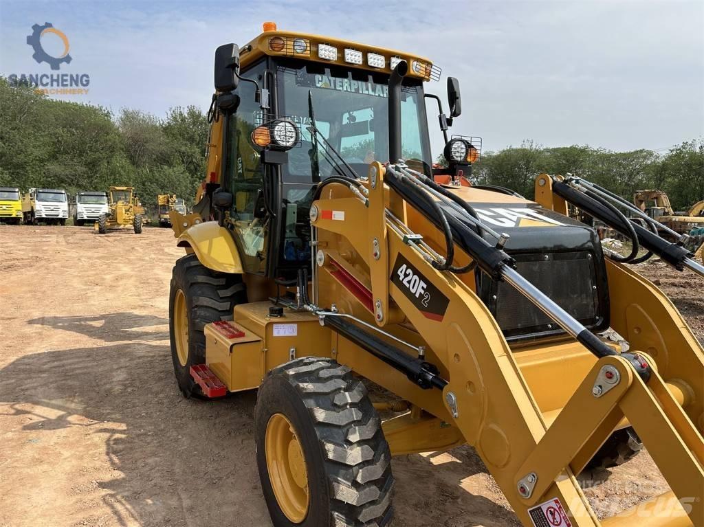 CAT 420F2 Utovarni rovokopači