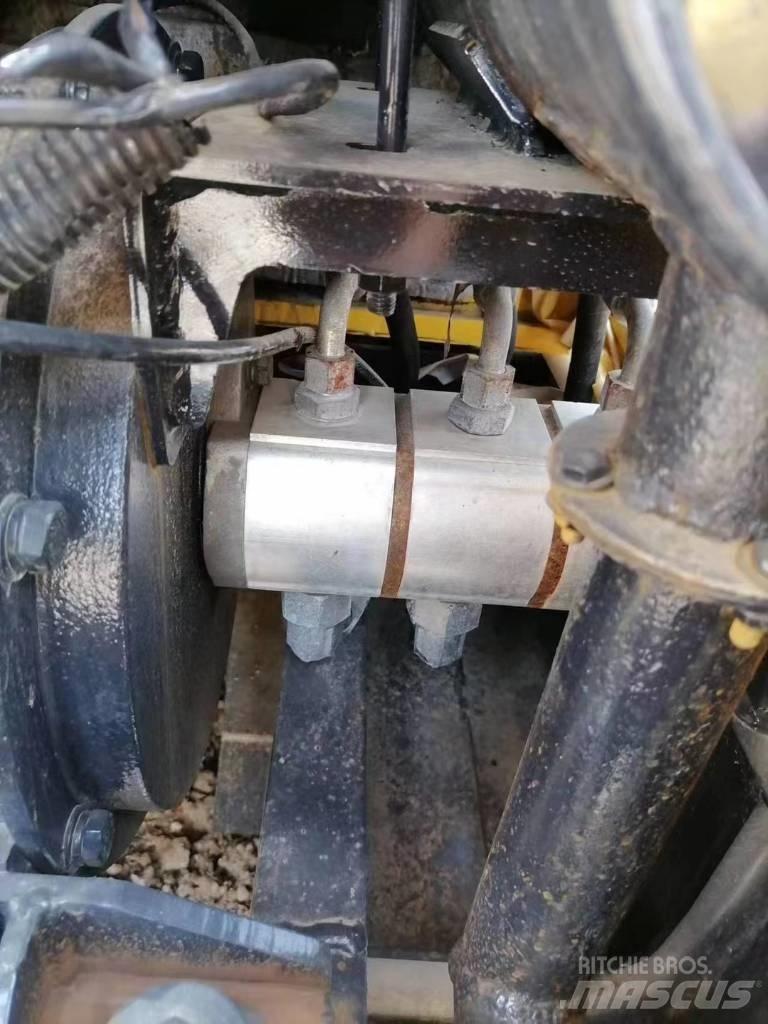 Komatsu PC18 Bageri gusjeničari