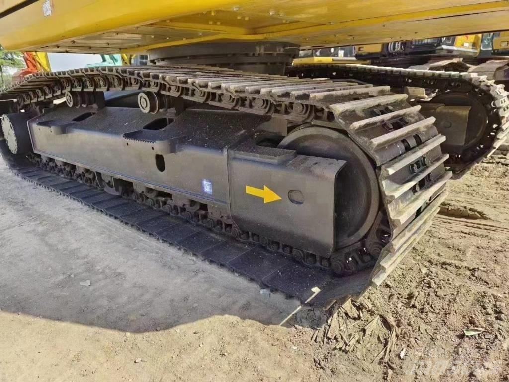 Komatsu PC 200-8 Bageri gusjeničari