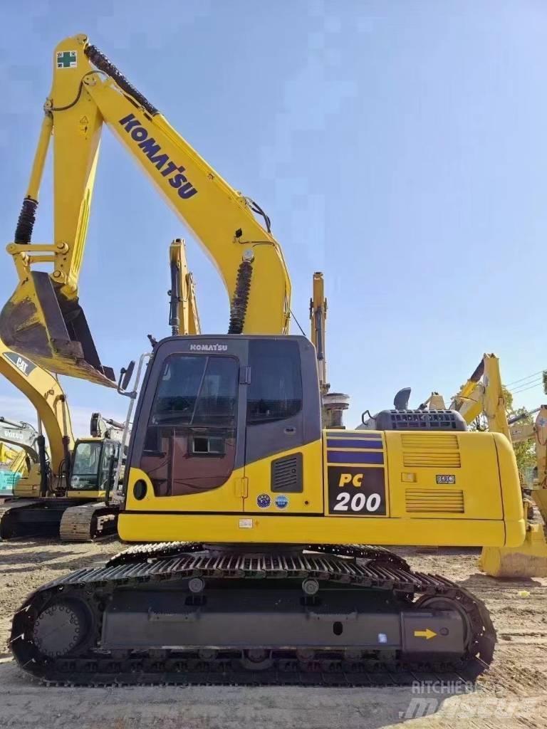 Komatsu PC 200-8 Bageri gusjeničari