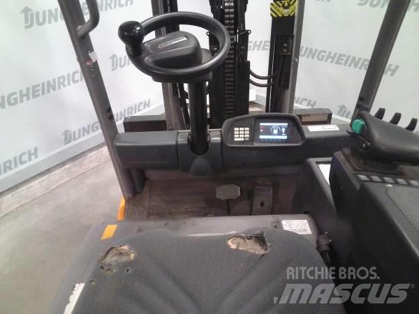 Jungheinrich EFG 320 Električni viličari