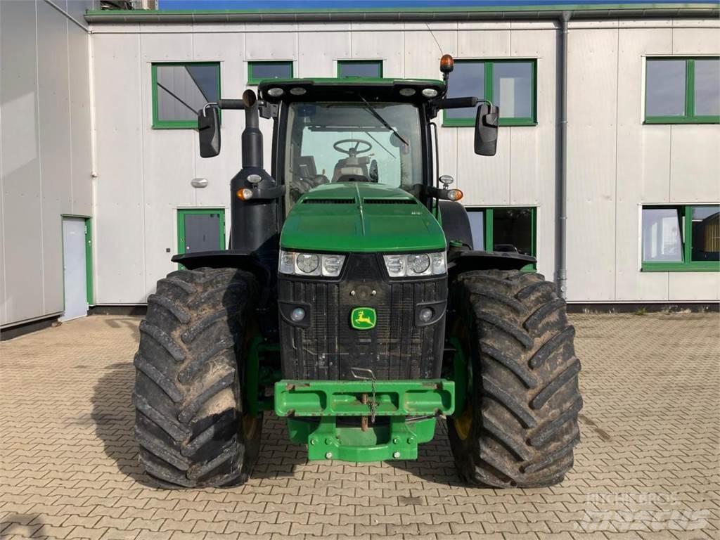 John Deere 8370R Traktori