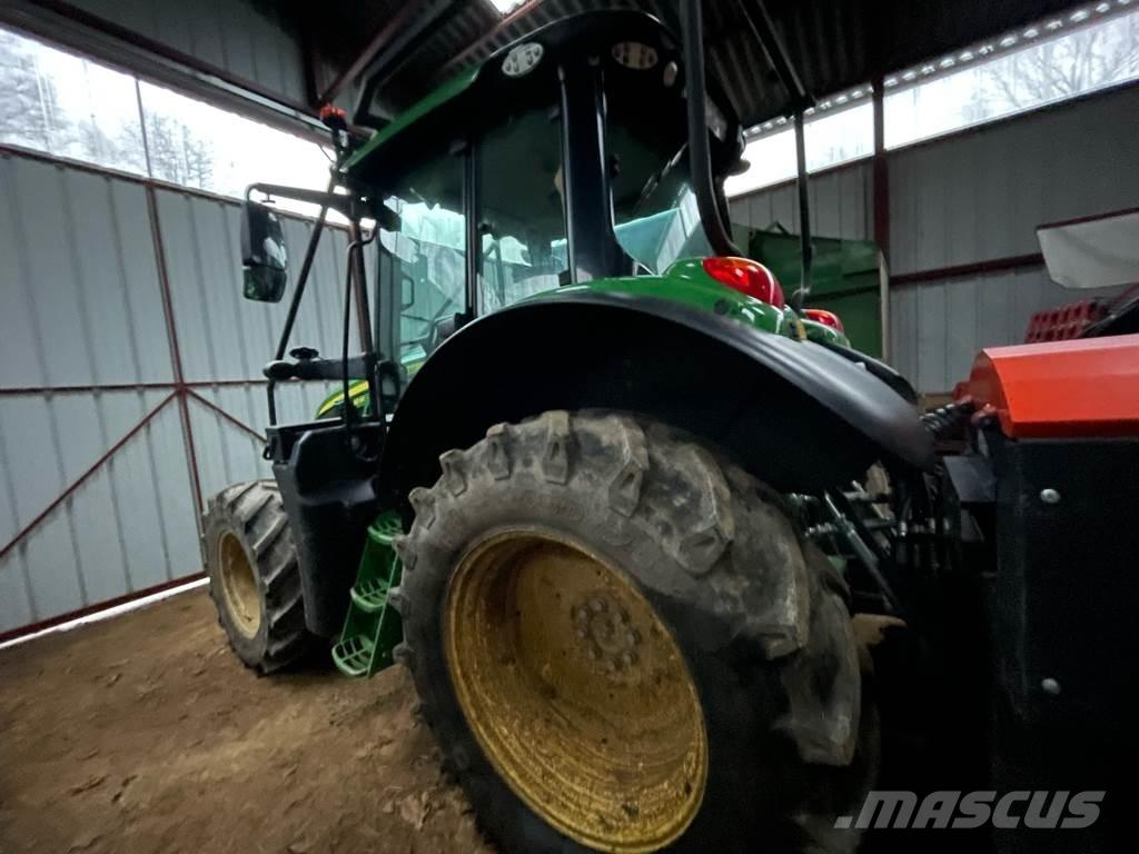 John Deere 6100 M Traktori