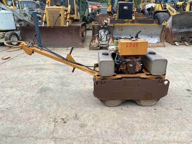 CASE Vibromax W 70 Valjci sa dvojnim bubnjem