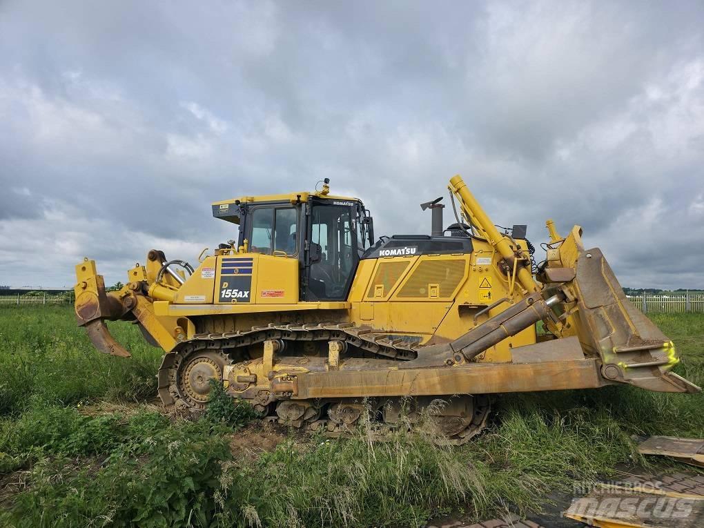 Komatsu D155AX-8 Buldožeri gusjeničari