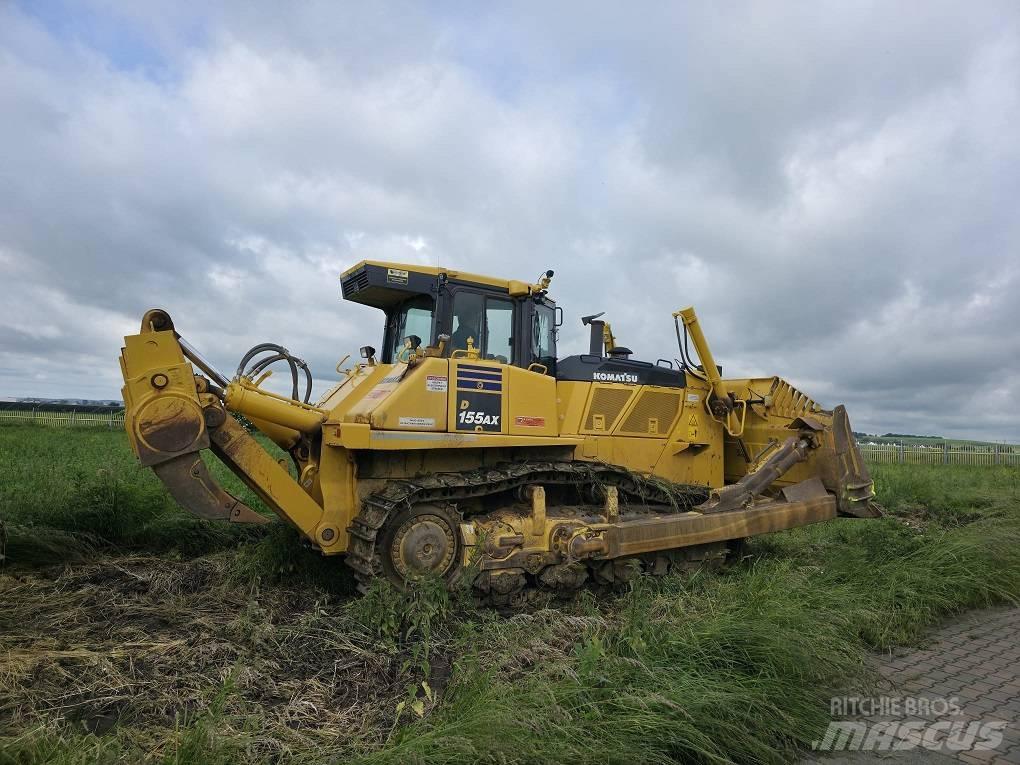Komatsu D155AX-8 Buldožeri gusjeničari