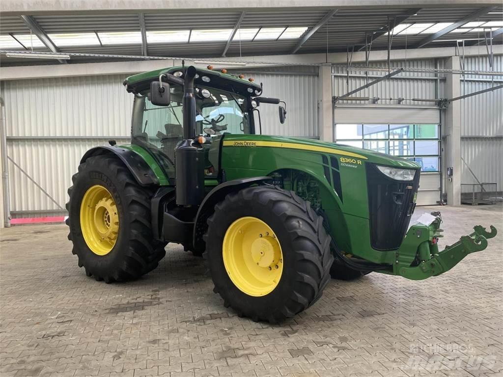 John Deere 8360R Traktori