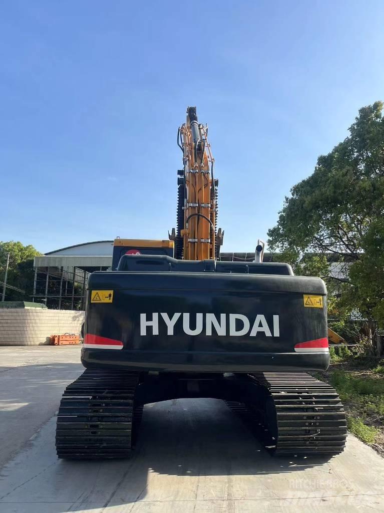 Hyundai R220-9S Bageri na kotačima
