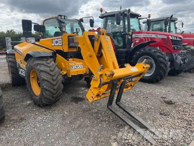 JCB 538-60 Poljoprivredni teleskopski utovarivači