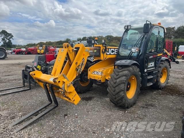 JCB 538-60 Poljoprivredni teleskopski utovarivači