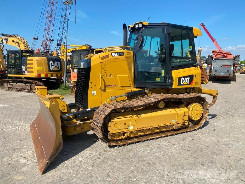 CAT D5K2 XL NVT Buldožeri gusjeničari