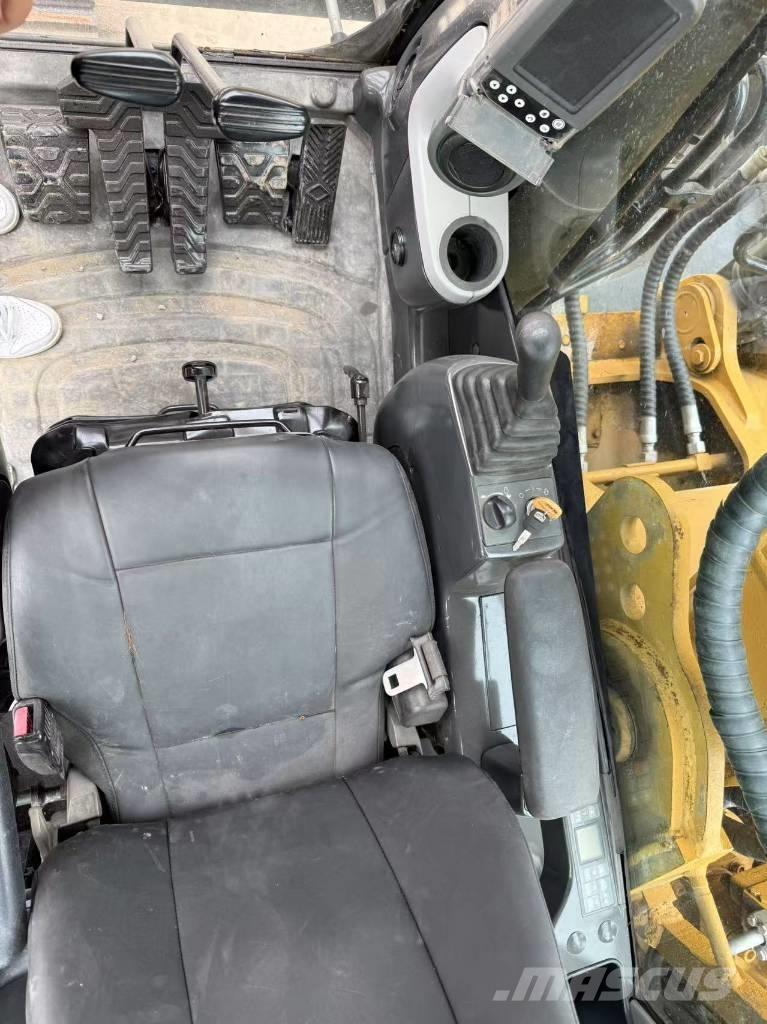 CAT 330 D L Bageri gusjeničari