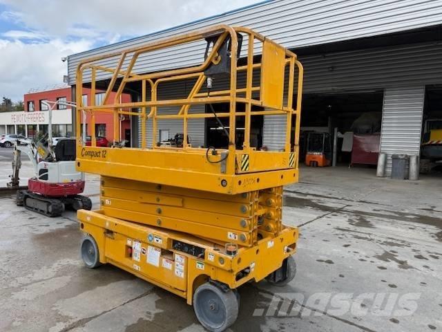 Haulotte Compact 12 Škaraste platforme